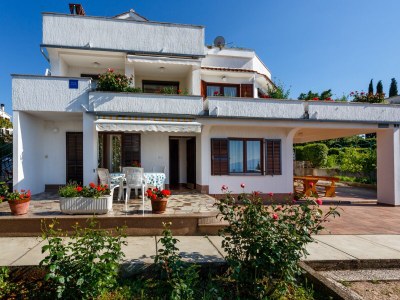 Apartment Three bedroom apartment with terrace and sea view Njivice, Krk A-20501-a in Njivice - Apartment