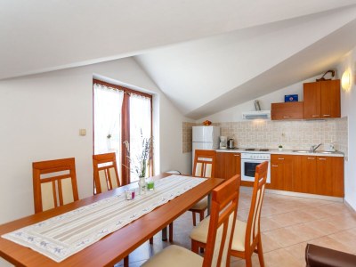 Apartment Three bedroom apartment with terrace and sea view Njivice, Krk A-20501-a - Outdoor photo 4