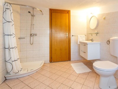 Apartment Three bedroom apartment with terrace and sea view Njivice, Krk A-20501-a - Outdoor photo 9