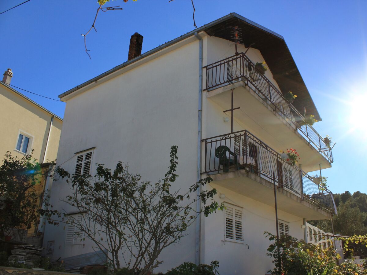 Apartment Three bedroom apartment with balcony and sea view Mastrinka, Čiovo A-9428-a - Outdoor photo 4