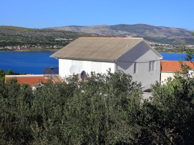 Apartment Three bedroom apartment with balcony and sea view Mastrinka, Čiovo A-9428-a - Outdoor photo 3