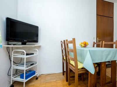 Apartment Two bedroom apartment with balcony Njivice, Krk A-20547-a - Outdoor photo 4