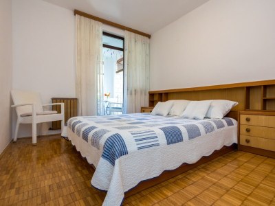 Apartment Two bedroom apartment with balcony Njivice, Krk A-20547-a - Outdoor photo 12