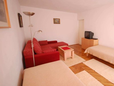 Apartment One bedroom apartment with terrace Njivice, Krk A-21870-a - Outdoor photo 7