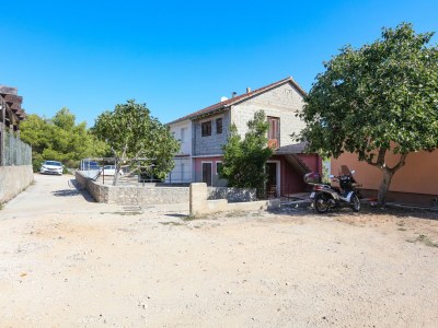 Apartment Two bedroom apartment with terrace and sea view Rogoznica A-24889-a - Outdoor photo 9