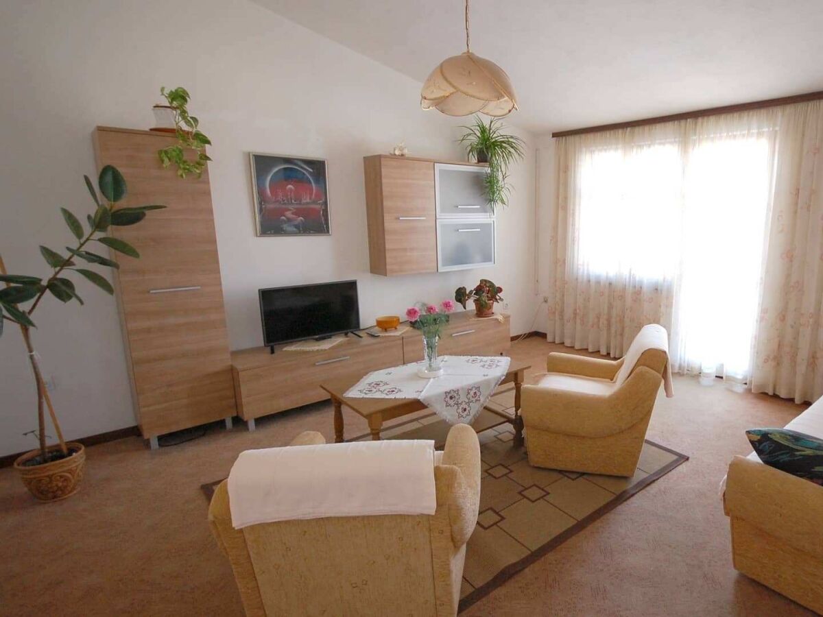 Apartment Three bedroom apartment with terrace and sea view Njivice, Krk A-21859-a