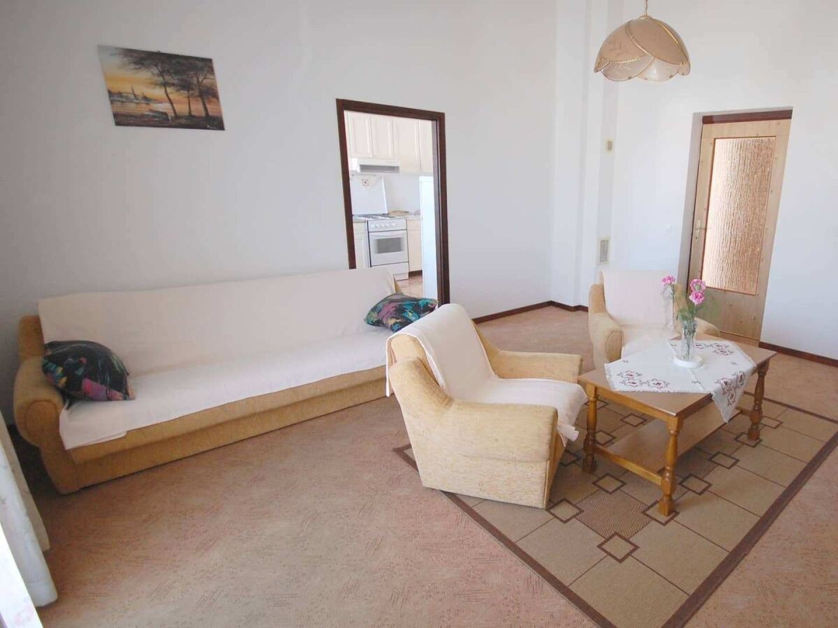 Apartment Three bedroom apartment with terrace and sea view Njivice, Krk A-21859-a - Outdoor photo 5