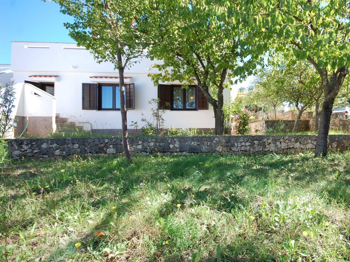 Apartment Two bedroom apartment with terrace Njivice, Krk A-21856-a - Outdoor photo 3