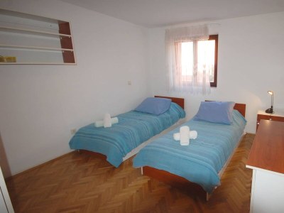 Apartment Two bedroom apartment with terrace Njivice, Krk A-21856-a - Outdoor photo 11