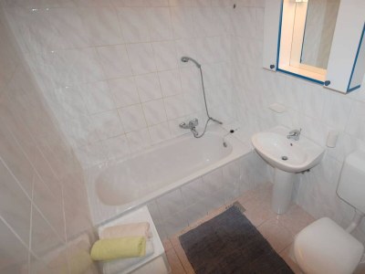 Apartment Two bedroom apartment with terrace Njivice, Krk A-21856-a - Outdoor photo 13