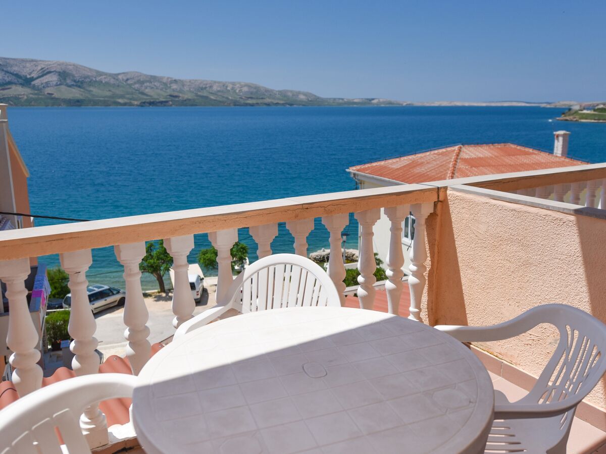 Apartment One bedroom apartment near beach Metajna, Pag A-6522-f