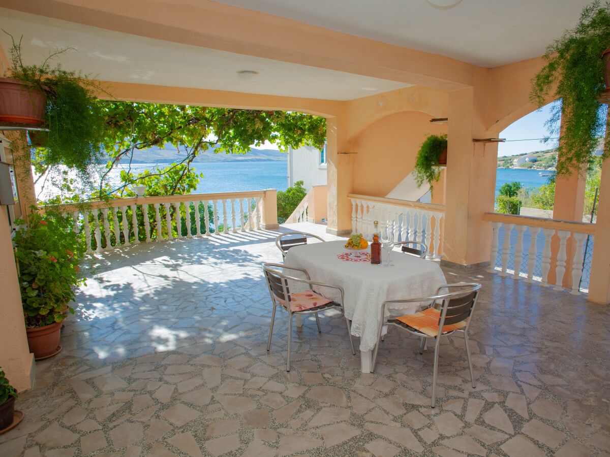 Apartment One bedroom apartment near beach Metajna, Pag A-6522-i