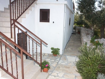 Apartment Two bedroom apartment with balcony and sea view Maslinica, Šolta A-5184-a - Outdoor photo 12