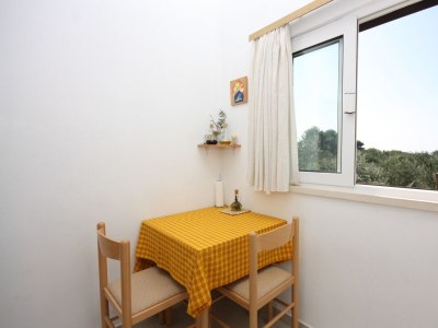 Apartment Two bedroom apartment with balcony and sea view Maslinica, Šolta A-5184-a - Outdoor photo 16