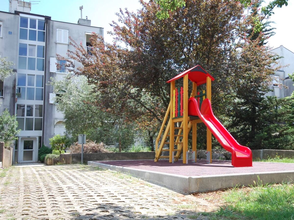 Apartment One bedroom apartment with terrace Njivice, Krk A-21866-a - Outdoor photo 5