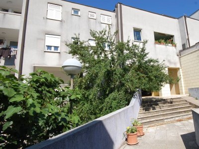 Apartment One bedroom apartment with terrace Njivice, Krk A-21866-a - Outdoor photo 3