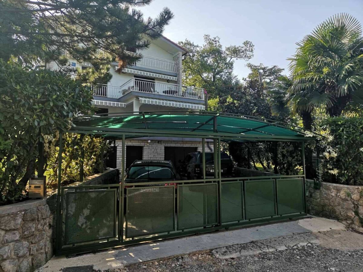 Apartment One bedroom apartment with terrace Njivice, Krk A-21868-a - Outdoor photo 2