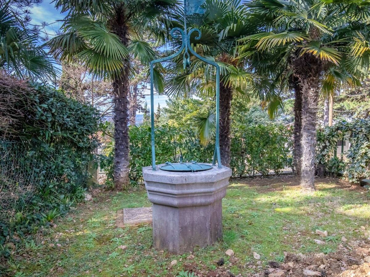 Apartment Two bedroom apartment with terrace and sea view Njivice, Krk A-21868-b - Outdoor photo 5