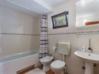 Apartment Two bedroom apartment with terrace and sea view Njivice, Krk A-21868-b - Outdoor photo 19