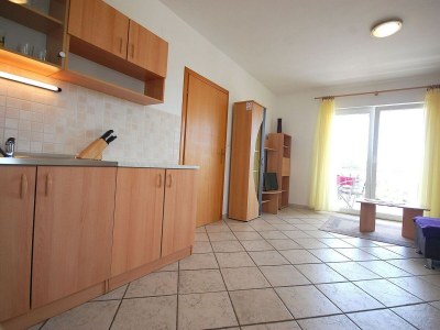 Apartment One bedroom apartment with balcony and sea view Kremenići, Krk A-22269-a - Outdoor photo 8