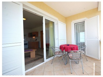 Apartment One bedroom apartment with balcony and sea view Kremenići, Krk A-22269-a - Outdoor photo 13