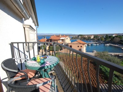 Apartment One bedroom apartment with balcony and sea view Vantačići, Krk A-20659-a - Outdoor photo 14