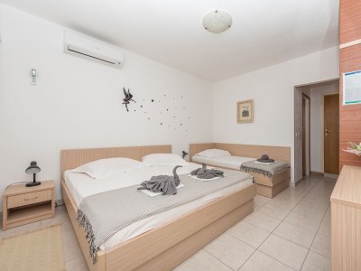 Apartment Studio flat with terrace and sea view Brela, Makarska AS-20186-a - Outdoor photo 19