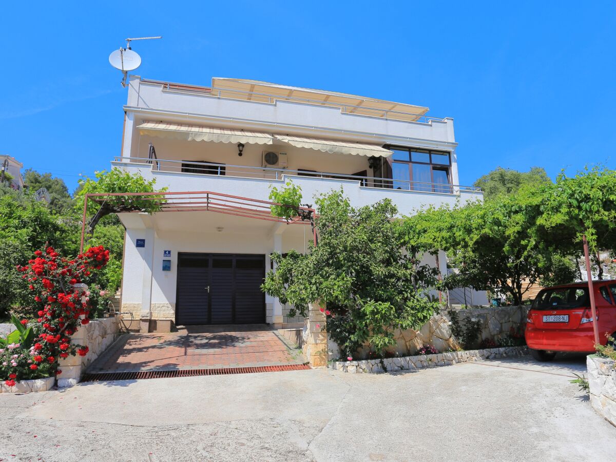 Apartment Studio flat with terrace Seget Vranjica, Trogir AS-11273-a