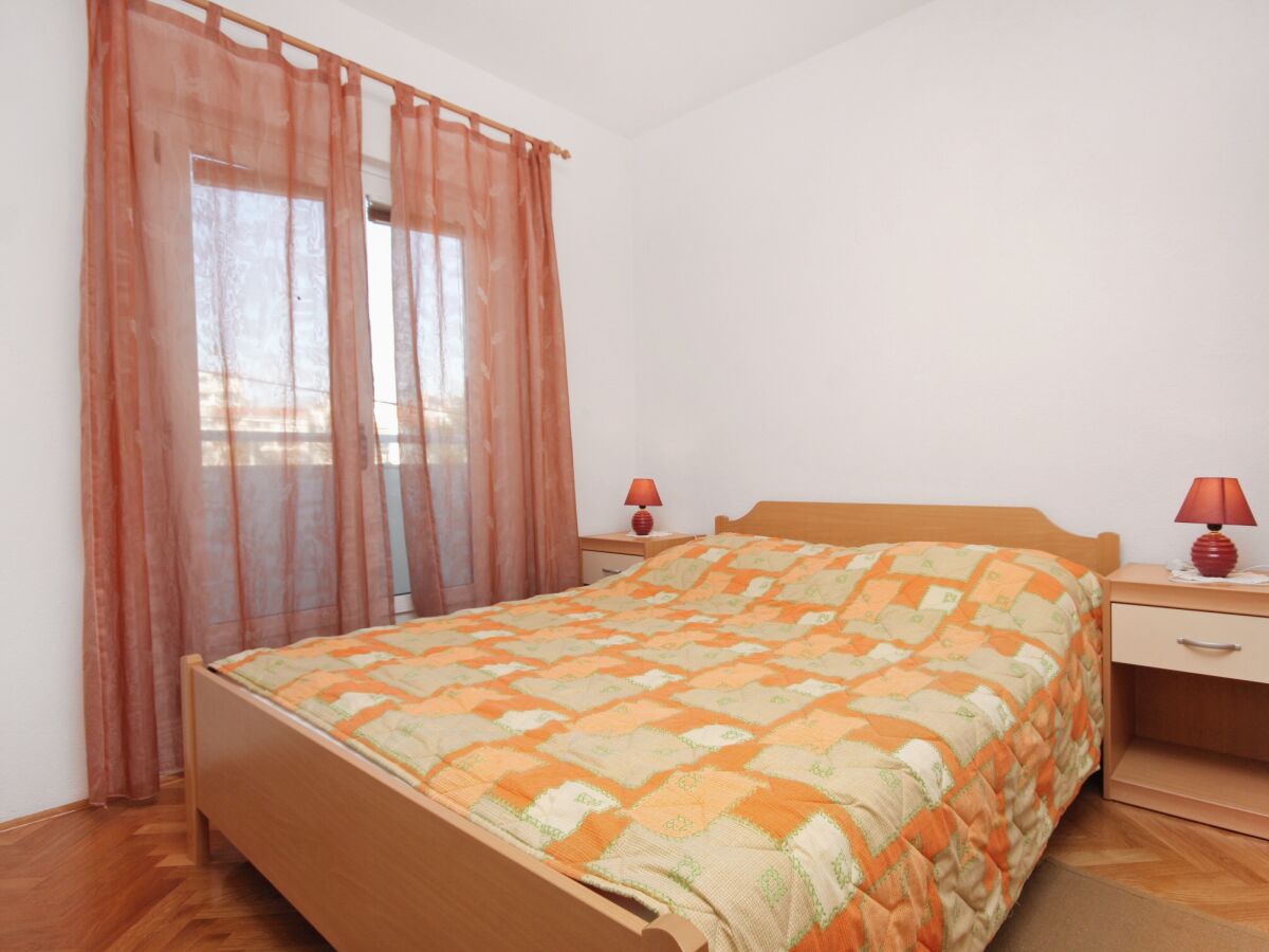 Apartment One bedroom apartment with balcony and sea view Slatine, Čiovo A-5999-a