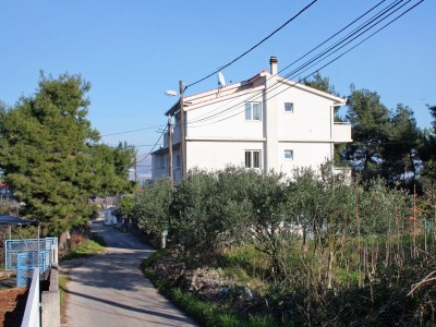 Apartment One bedroom apartment with balcony and sea view Slatine, Čiovo A-5999-a - Outdoor photo 2