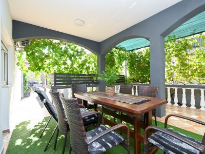 Apartment Two bedroom apartment with terrace Bibinje, Zadar A-18066-b in Bibinje - Apartment