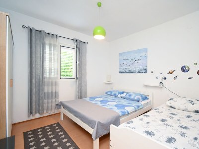 Apartment Two bedroom apartment with terrace Bibinje, Zadar A-18066-b - Outdoor photo 13