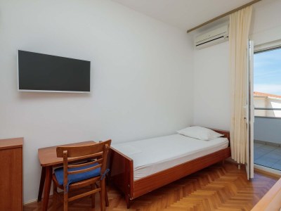 Apartment One bedroom apartment with balcony and sea view Duće, Omiš A-18155-a - Outdoor photo 10