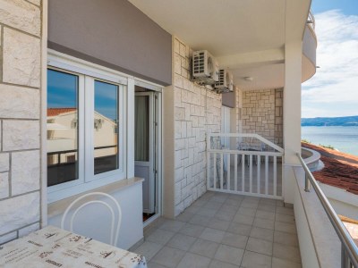 Apartment One bedroom apartment with balcony and sea view Duće, Omiš A-18155-a - Outdoor photo 13