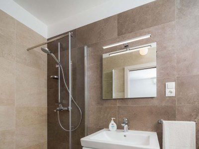 Apartment Two bedroom apartment with terrace and sea view Duće, Omiš A-18155-b - Outdoor photo 14