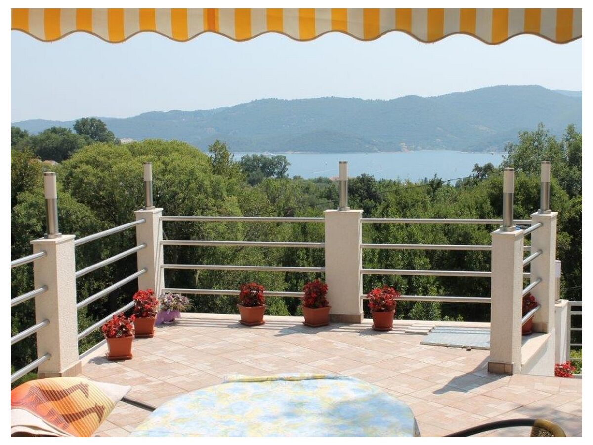 Apartment One bedroom apartment with terrace and sea view Viganj, Pelješac A-21912-a - Outdoor photo 5