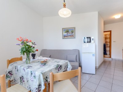 Apartment One bedroom apartment with air-conditioning Sumartin, Brač A-2952-a - Outdoor photo 11