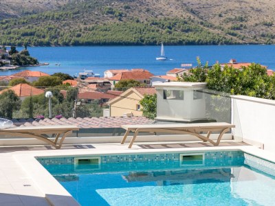 Apartment Apartments with swimming pool Seget Vranjica, Trogir - 24447 in Seget Donji - Apartment