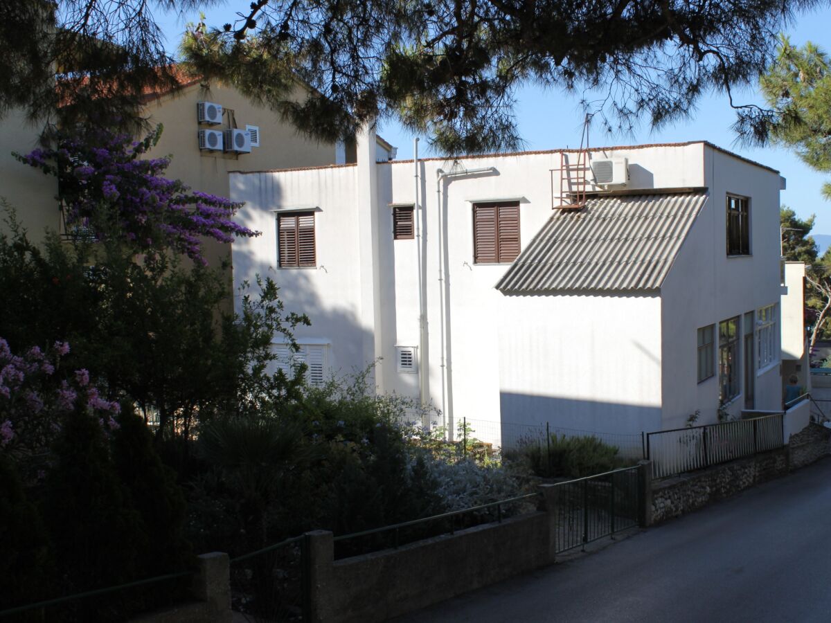 Holiday room with air-conditioning Makarska S-6778-b