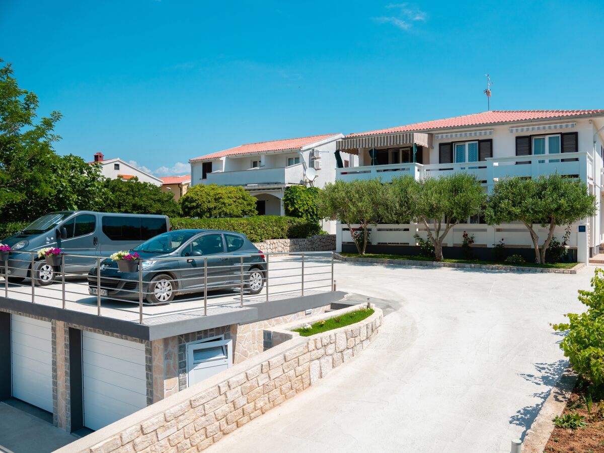 Apartment Two bedroom apartment with terrace and sea view Pag A-18848-b - Outdoor photo 4