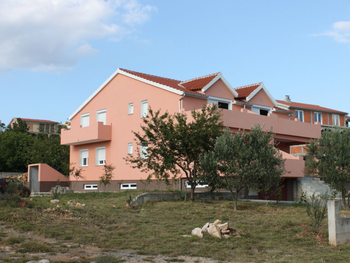 Apartment Two bedroom apartment with terrace and sea view Maslenica, Novigrad A-6573-d - Outdoor photo 2