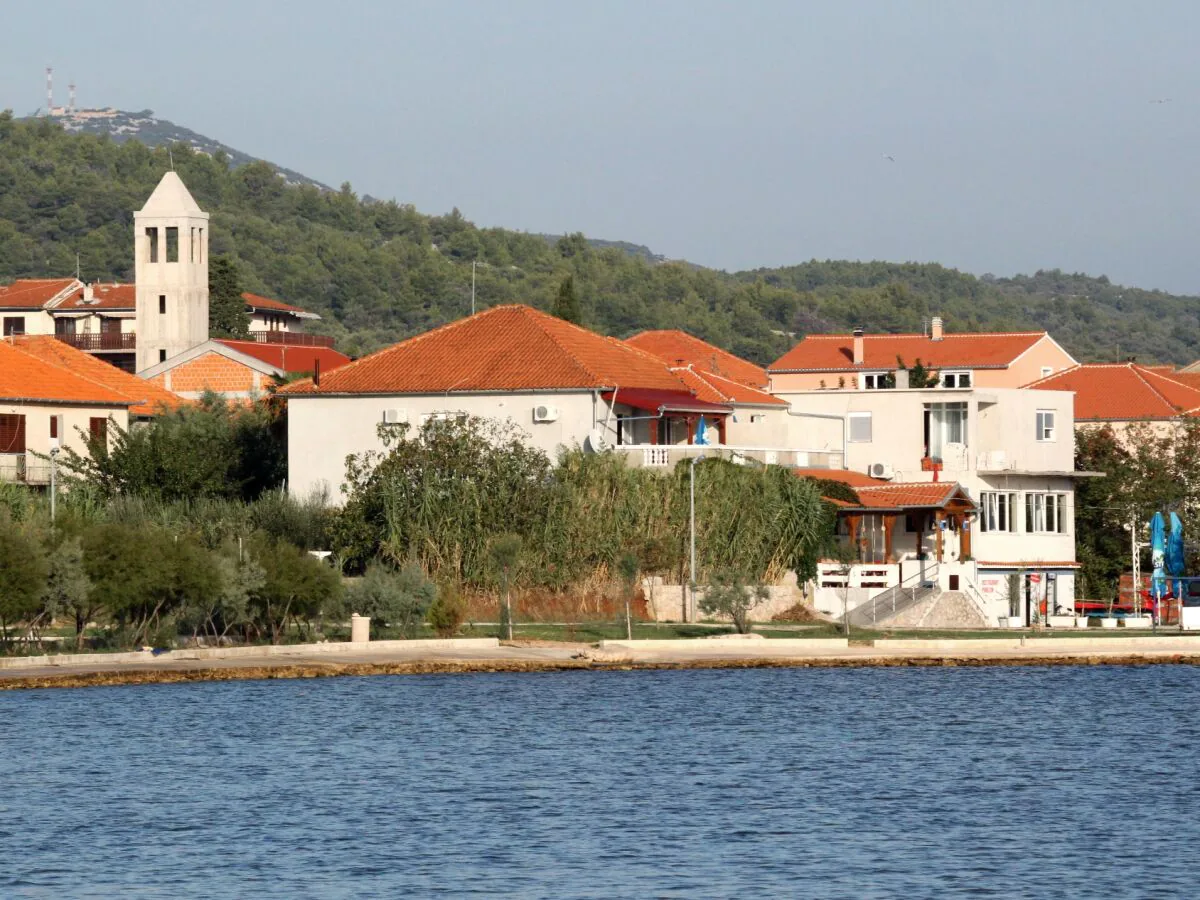 Apartment Two bedroom apartment near beach Mrljane, Pašman A-319-a