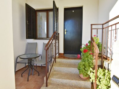 Holiday room with terrace and sea view Zambratija, Umag S-22512-a in Savudrija - Holiday room