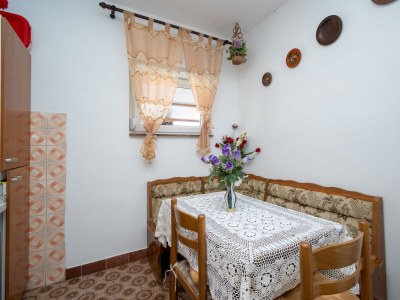 Apartment Two bedroom apartment with terrace and sea view Kampor, Rab A-5056-a - Outdoor photo 13