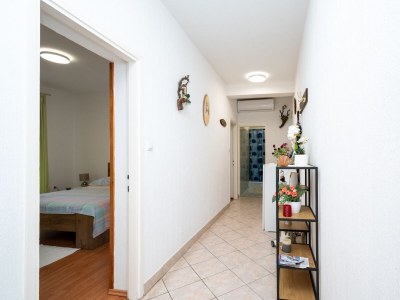 Apartment Two bedroom apartment with terrace and sea view Kampor, Rab A-5056-a - Outdoor photo 32