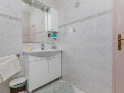 Apartment Two bedroom apartment with balcony and sea view Podgora, Makarska A-12326-b - Outdoor photo 21