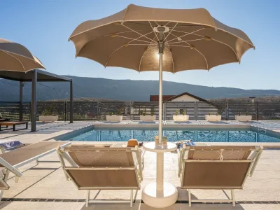 Villa NEW! Villa Magnolia with 41 sqm pool, Jacuzzi, 8km from sea in Tugare - Villa