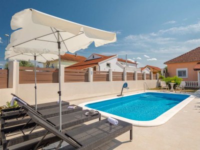 Holiday house NEW! Villa Josefina with heated Pool - Outdoor photo 14