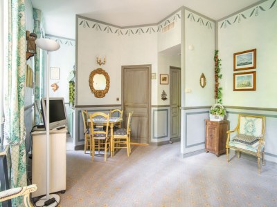 Apartment Villa in Grimaud near Tennis Court & Pool - Features photo 25