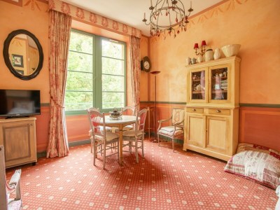 Apartment Studio in Montbrun Castle with Pool - Features photo 8